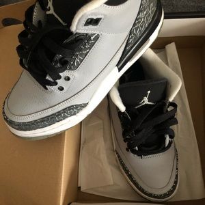 Jordan 3 wolf grey